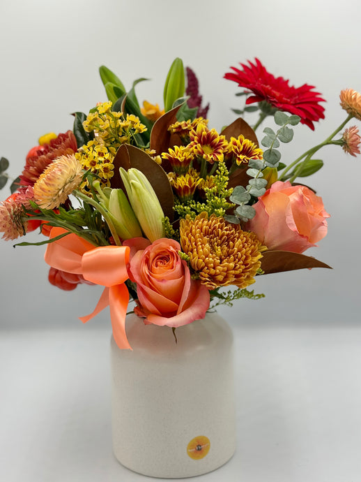 Arreglo Mixto en Flynn Vase mediana